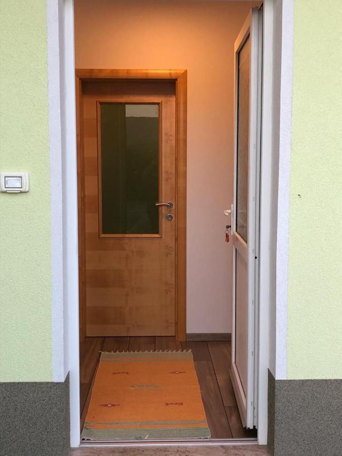 Deno Apartment Podgrad  Ngoại thất bức ảnh