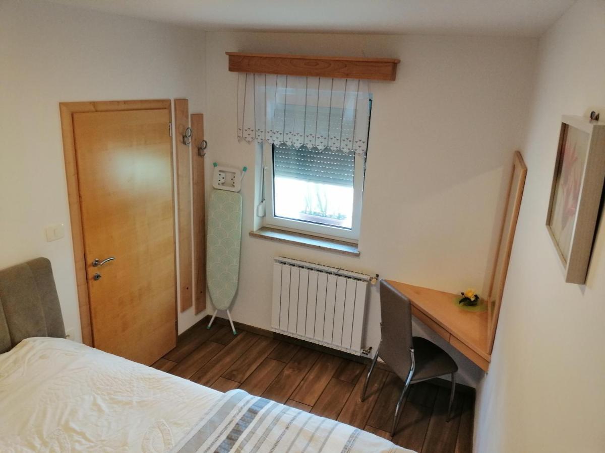Deno Apartment Podgrad  Ngoại thất bức ảnh
